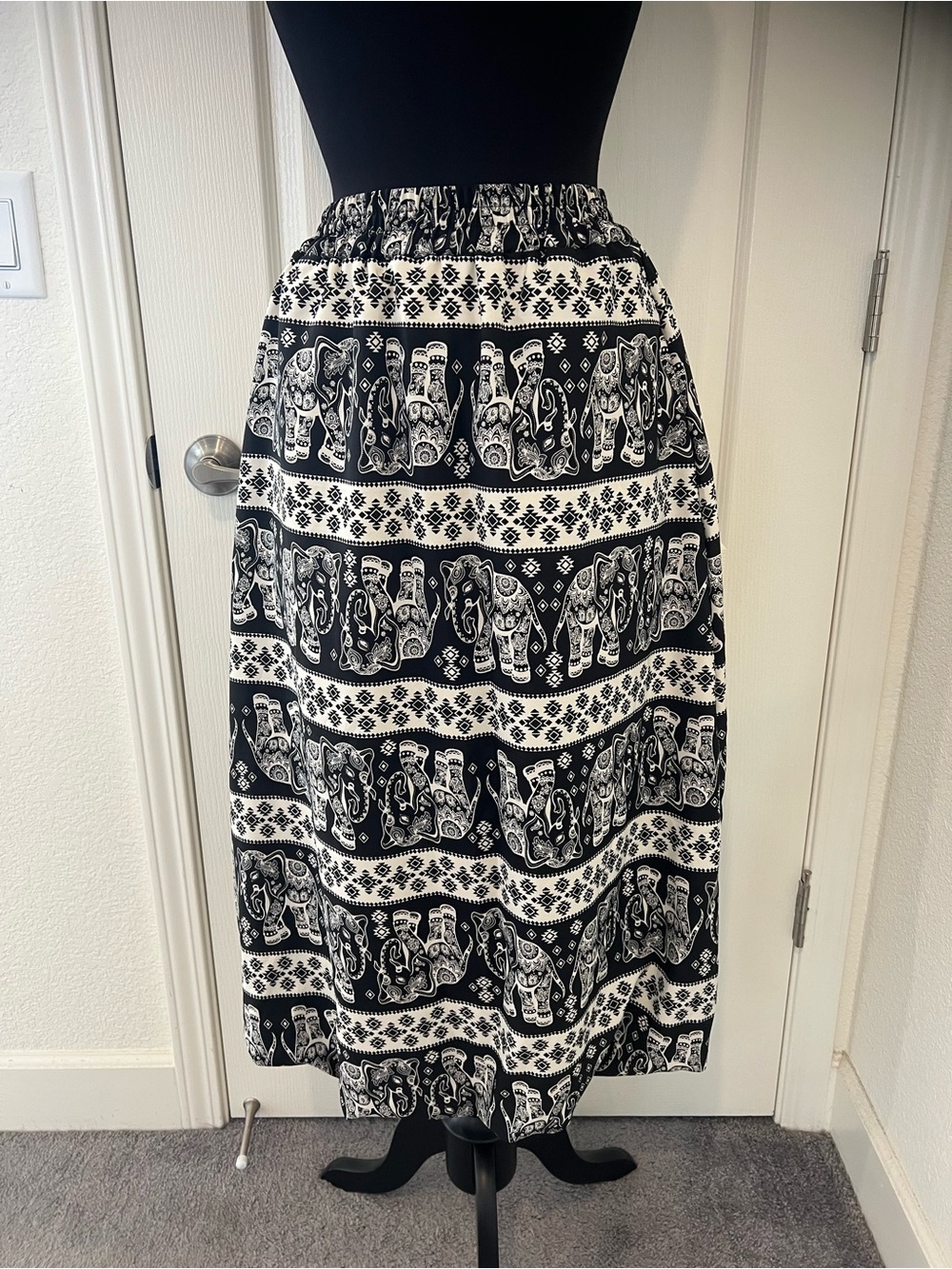 Black and White Elephant Print Midi Skirt